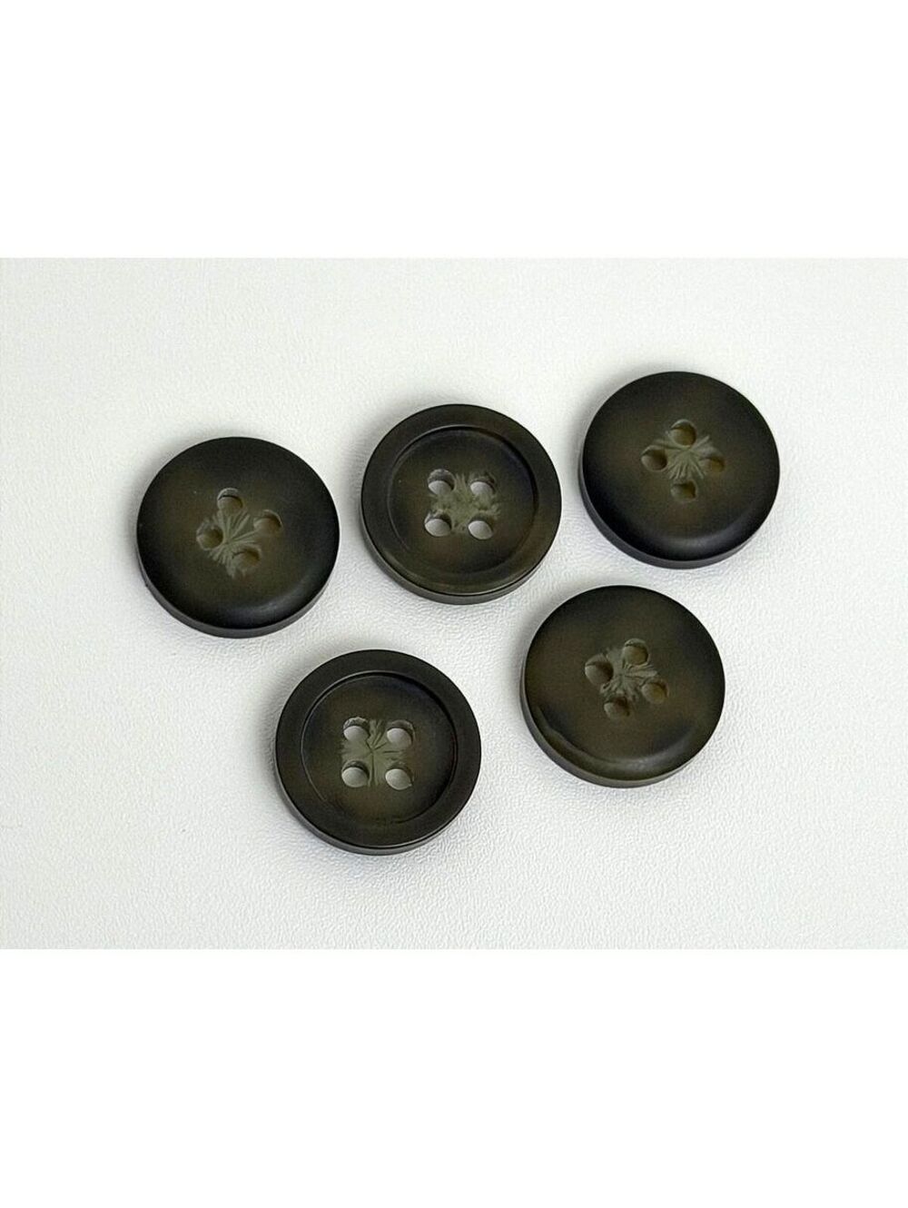 5 28L Olive Green 4-Hole Round Reclaimed Sewing Buttons 17mm